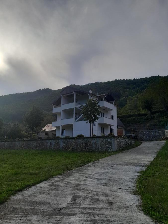 Guest House Florini 2023 Fierze Exterior foto
